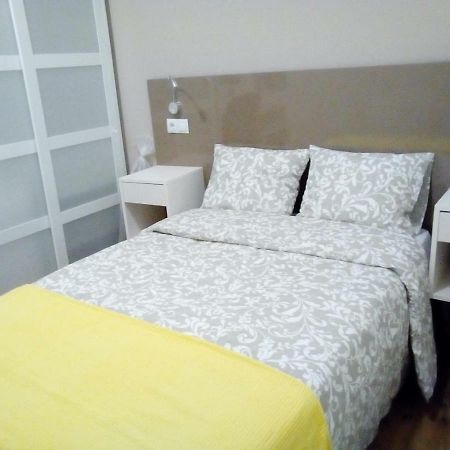 Bed and Breakfast Residencia Compostela 2 Сантьяго-де-Компостела Экстерьер фото