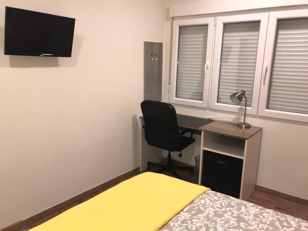 Bed and Breakfast Residencia Compostela 2 Сантьяго-де-Компостела Экстерьер фото