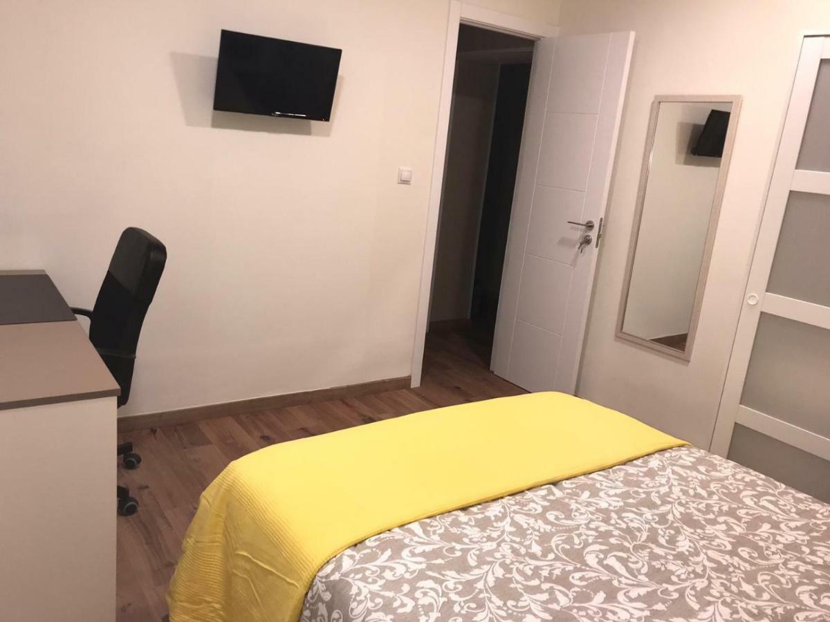 Bed and Breakfast Residencia Compostela 2 Сантьяго-де-Компостела Экстерьер фото