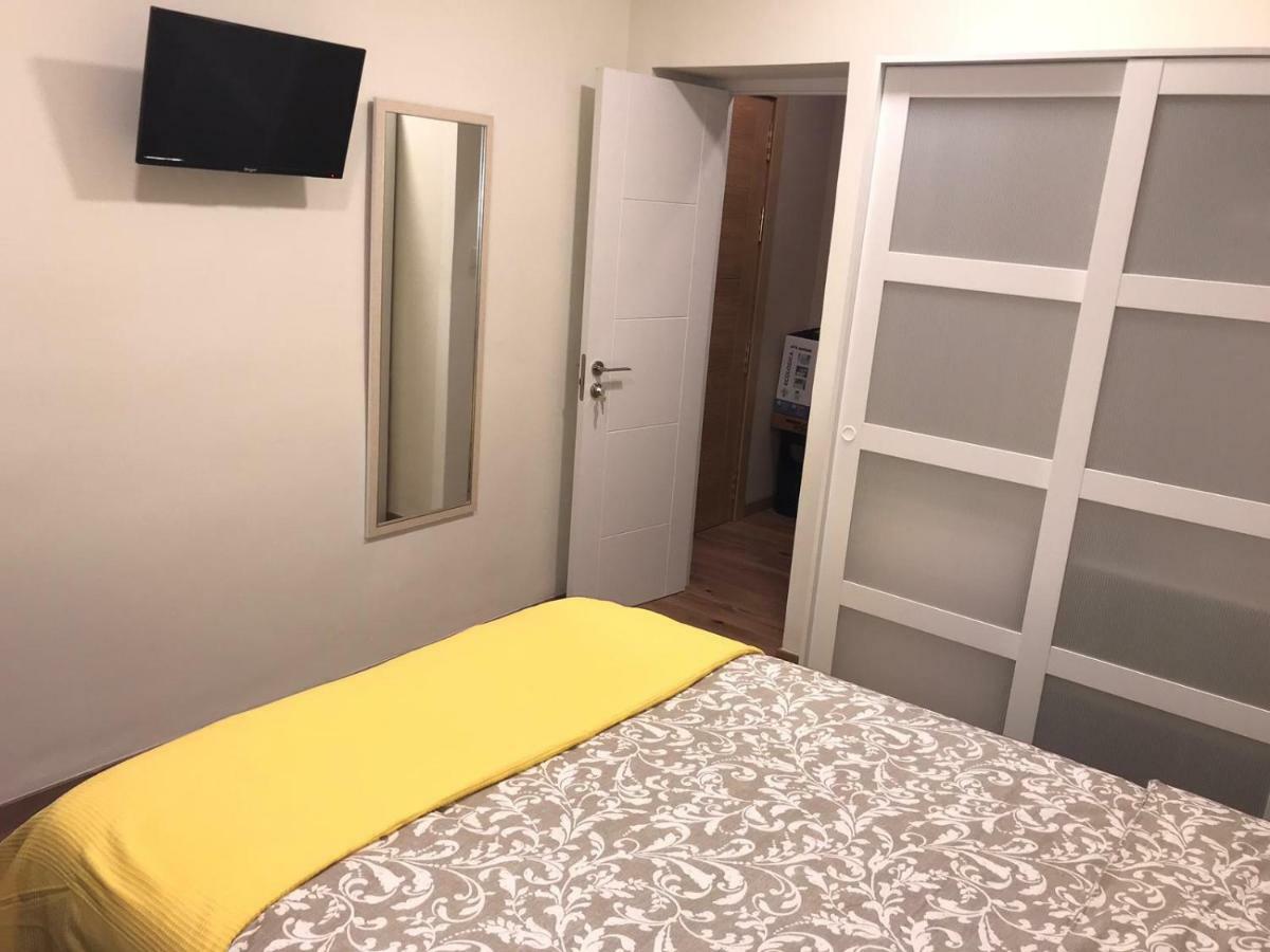 Bed and Breakfast Residencia Compostela 2 Сантьяго-де-Компостела Экстерьер фото